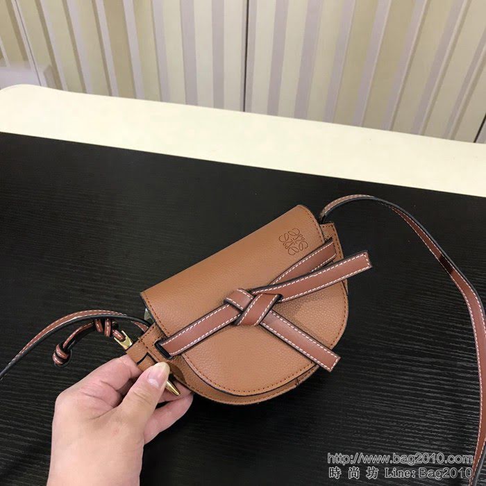 LOEWE羅意威 新品 火爆款 迷你Gate手袋 馬術風格 時尚百搭斜挎包 10182  jdl1152